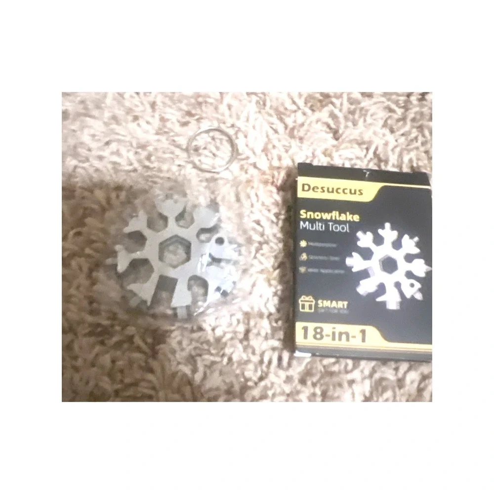 Desuccus 18-in-1 Portable Snowflake Multi‎ Tool Stainless Steel W/Keychain